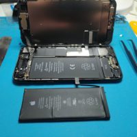 sostituzione batteria smartphone iphone