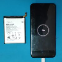 Riparazione smartphone connettore di carica